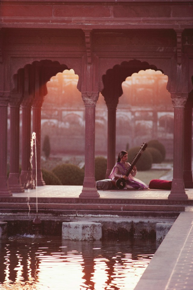 7-Playing-Sitar-in-the-Shalimar-Gardens_-Lahore_-Pakistan_-1981